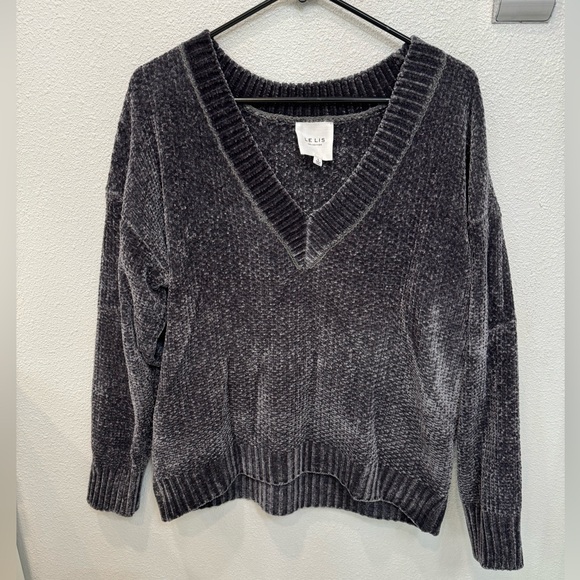 NWOT Le Lis Collection Size Small Chenille Sweater - Picture 1 of 6